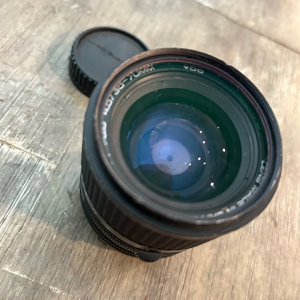 Minolta Auto 200X Flash and Lens Set - Black